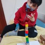 Tarsus yeşeren umutlar özel eğitim ve rehabilitasyon merkezi tahta ile denge oyunu
