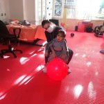 Tarsus yeşeren umutlar özel eğitim ve rehabilitasyon merkezi Top Üzerinde Denge Çalışması